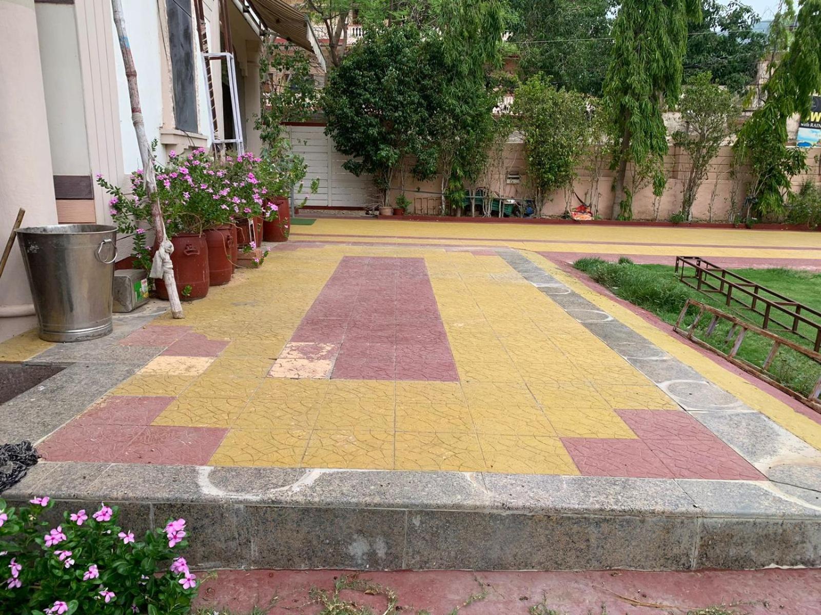 ホテル Treebo Raj Garden, Near Pushkar Lake エクステリア 写真